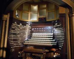 The hall is home to Casavant Freres made a huge pipe organ that has 3217 pipes and weighs over 10 tons. It is the largest pipe organ all over Indonesi